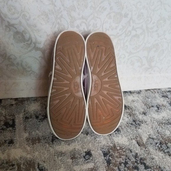 UGG Australia Addie Sneakers - Picture 11 of 11